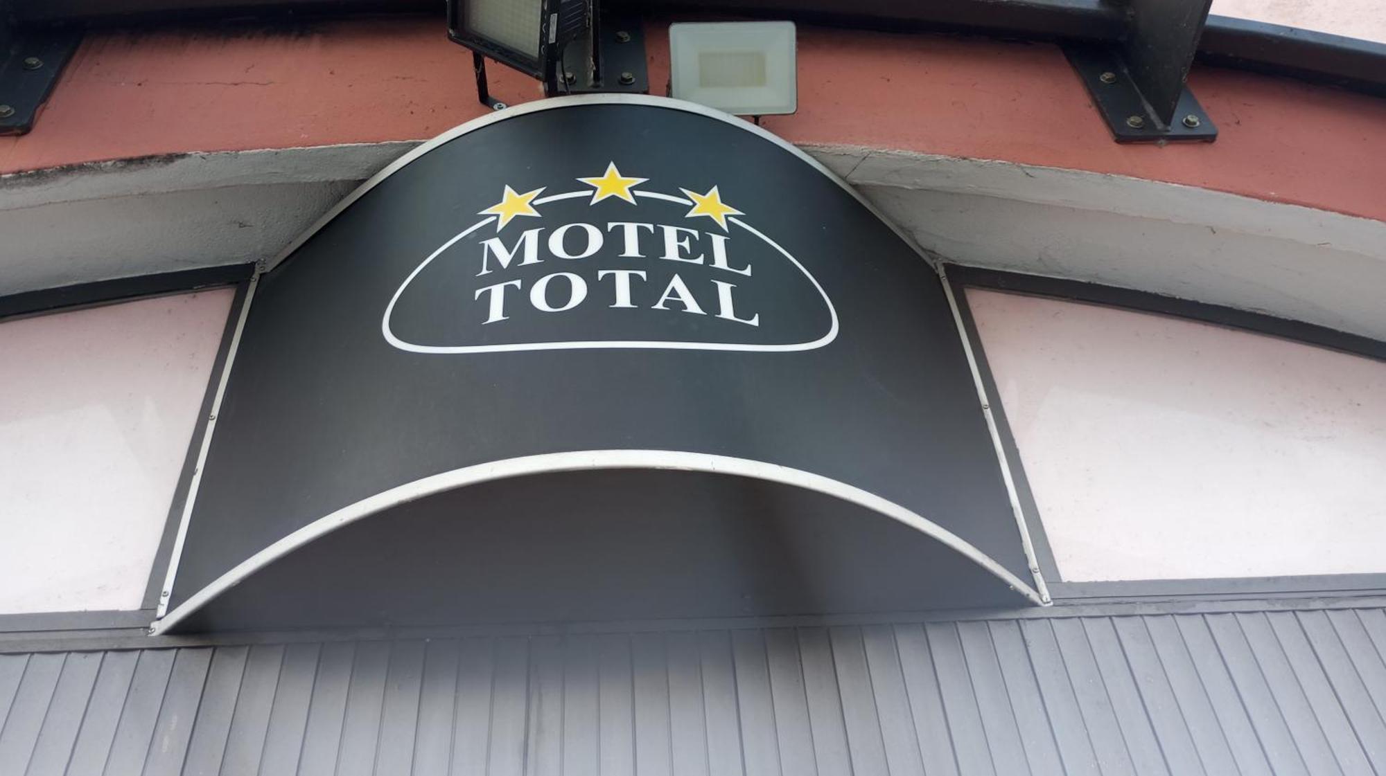 Sleep Well Hotel Total 2 Stelle ปิโซเญ ภายนอก รูปภาพ